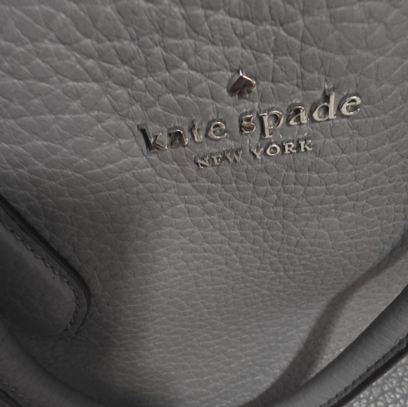 Kate Spade's Pebbled Leather Mulberry Tote/ Crossbody/Shoulder Bag In Grey. - Picture 10 of 16